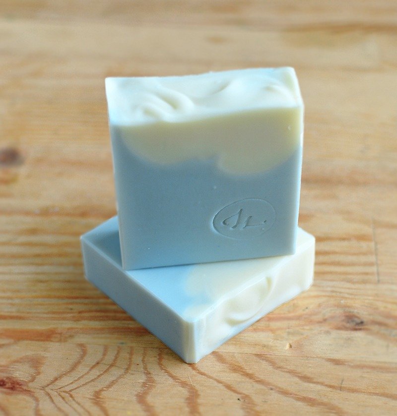 Vanilla Sky blue clay soap | Natural soap, Handmade soap, Cold process soap - ครีมอาบน้ำ - พืช/ดอกไม้ สีน้ำเงิน