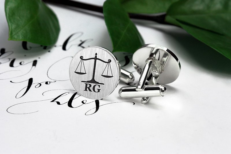 Lawyer gift, Lawyer Cufflinks silver 925, Law Cufflinks, Scales of Justice - กระดุมข้อมือ - เงินแท้ สีเงิน