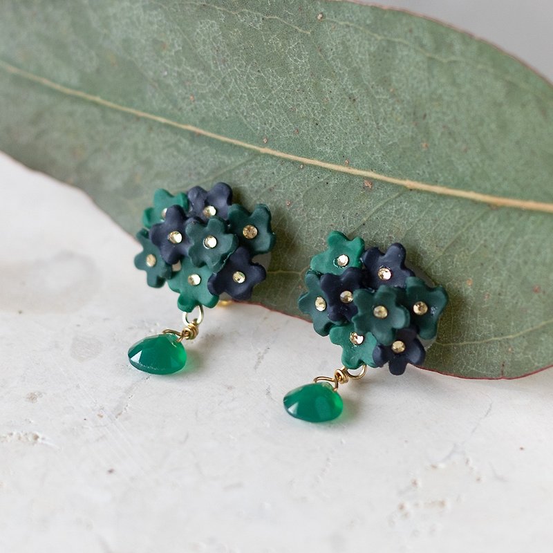 flower lover and Stone earrings/ Clip-On /green onyx - ต่างหู - ดินเหนียว สีเขียว
