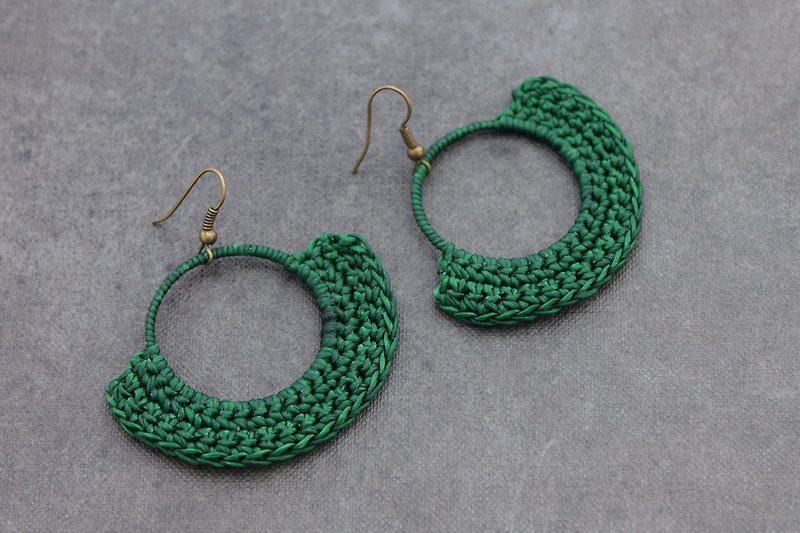 Woven Macrame Earrings Drop Dangle Hoop Green Cotton - ต่างหู - ผ้าฝ้าย/ผ้าลินิน สีเขียว