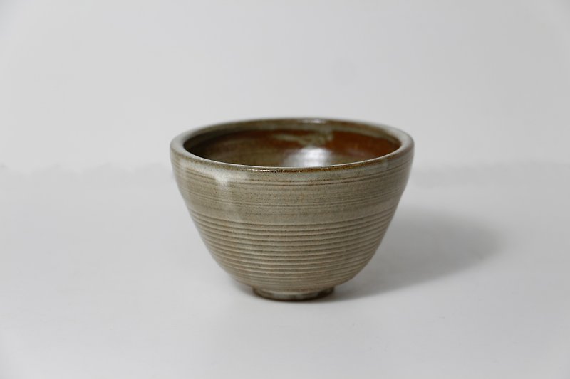 Foggy white cups and bowls-handmade-hand-made-drawing-glazed-clay - ถ้วย - ดินเผา ขาว
