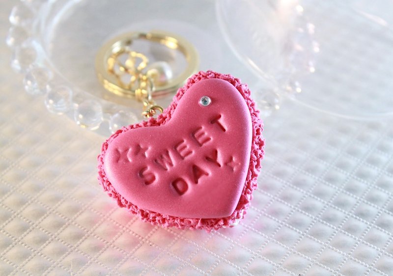-2Hands Waltz-Personalized Heart Macaroon Keychain-Wedding gift- - Other - Clay Multicolor