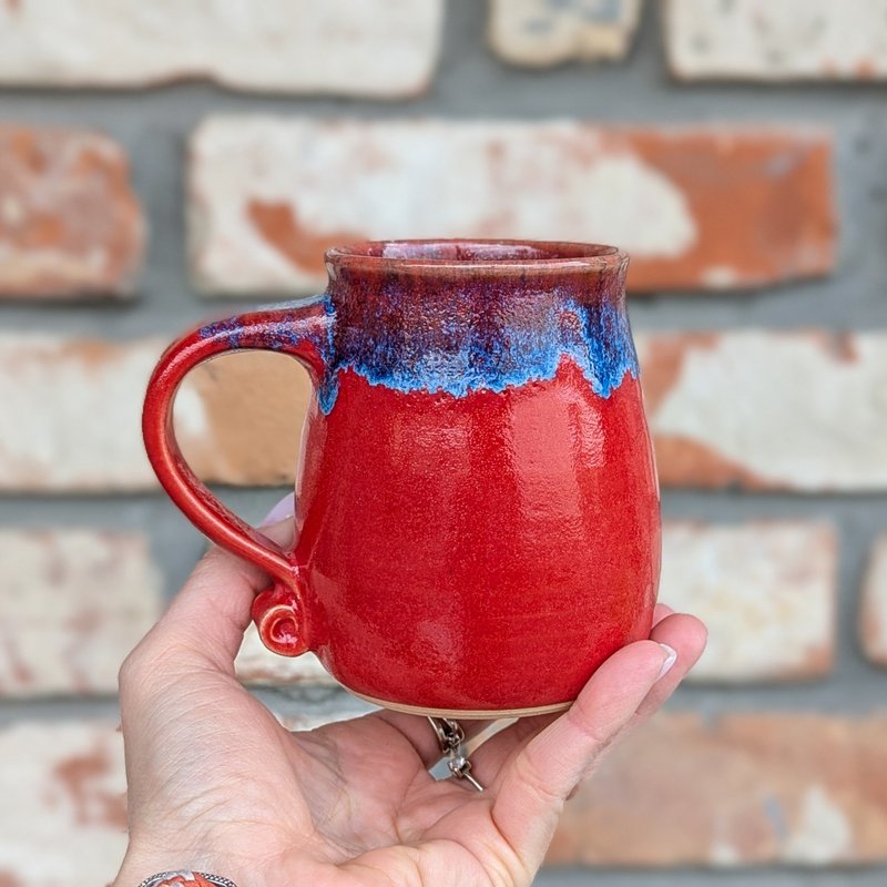 Handmade Red Ukrainian Ceramic Mug 10 oz - Perfect for Coffee and Tea - 杯子 - 黏土 紅色