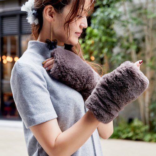 AURORA TRADE 1 Pair Arm Warmers Short/Long Plush Fuzzy Thumb