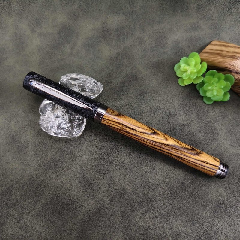 黃金檀木 原木 手工筆 鋼珠筆( 浮雕花款) - 鋼筆 - 木頭 