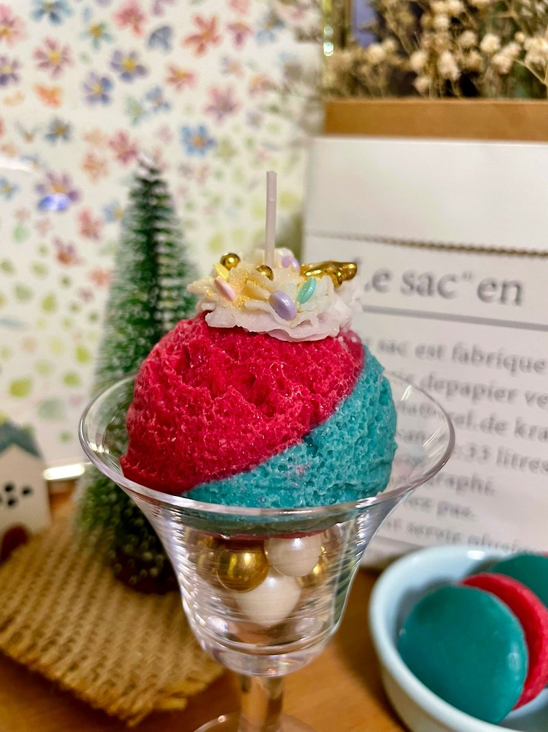 Christmas ice-cream scented candles.7 scents available. - Candles & Candle Holders - Wax Red