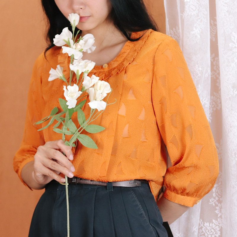 Vintage short-sleeved shirt 004 pumpkin color, flower shirt retro top [Tsubasa.Y vintage house] - Women's Shirts - Polyester Orange
