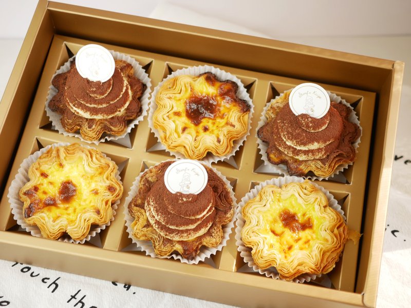 French Napoleon egg tart with mixed flavors - เค้กและของหวาน - อาหารสด สีทอง