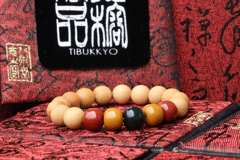 太行崖柏手珠 10mm 阿拉善隔珠 木珠手串 客製化設計 手鍊 飾品 - 手鍊/手環 - 木頭 