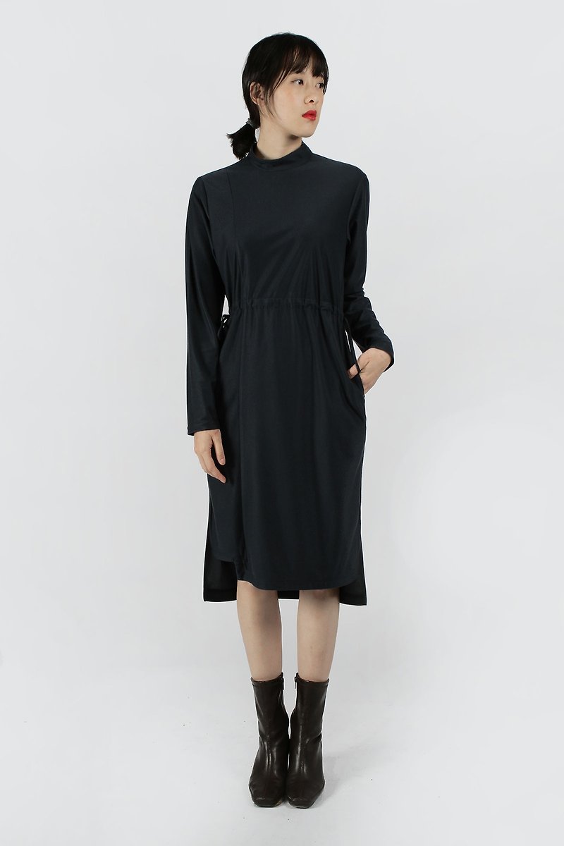 Asymmetric small turtleneck one-piece dress-Zhangqing - ชุดเดรส - เส้นใยสังเคราะห์ สีน้ำเงิน