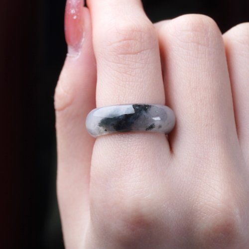 瓔珞珠寶盒 E.L.Jewelry Box 冰種飄烏雞翡翠戒指戒圈 | 國際12圍 | 天然緬甸玉翡翠A貨 | 送禮