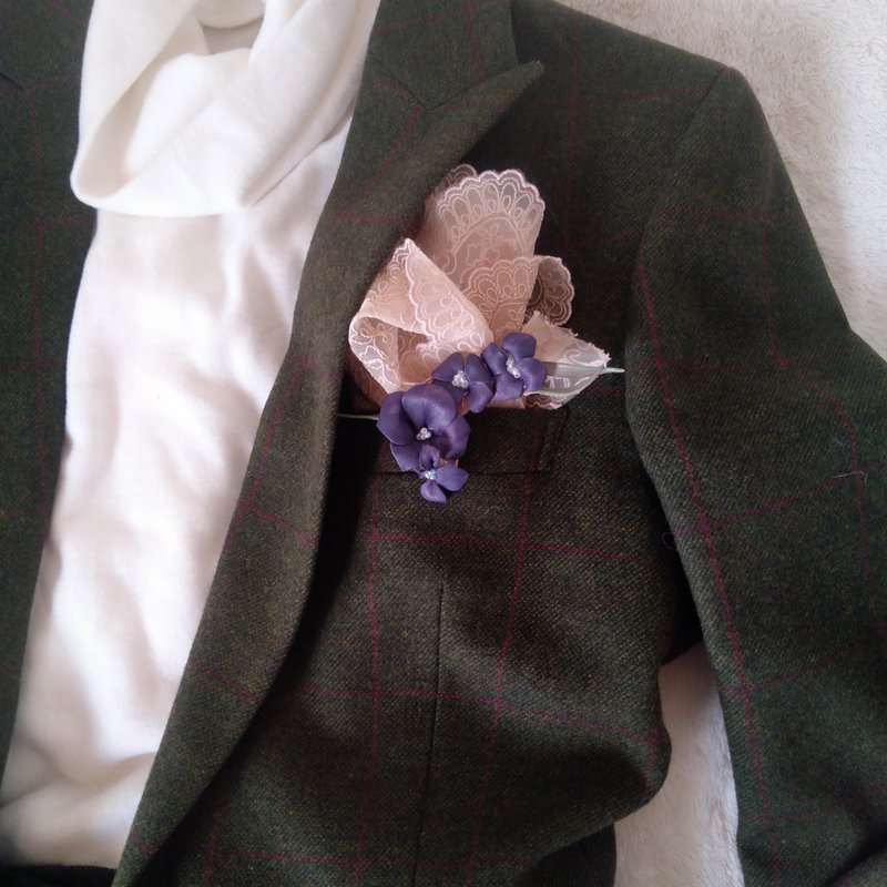 เข็มกลัดดอกไม้หนังแท้ย้อมมือ สีม่วง - เข็มกลัด - หนังแท้ สีม่วง