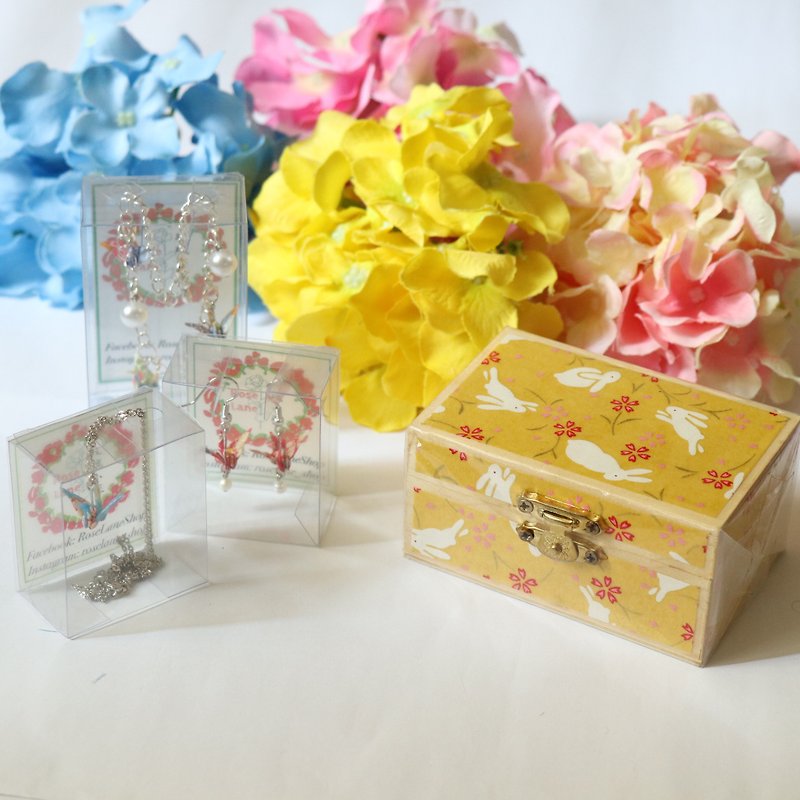 Goody Bag - Lucky Box Set - Yellow Rabbit with 3 boxes of crane accessories (Random Pattern) - Storage - Wood Yellow