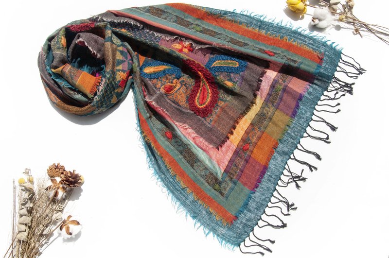 喀什米爾Cashmere/水煮羊毛披肩/針織圍巾/刺繡圍巾/羊絨披巾-花 - 圍巾/披肩 - 羊毛 多色