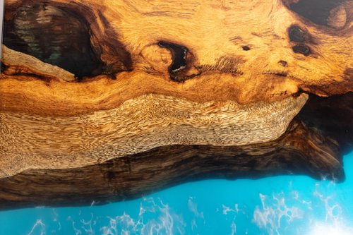 Camphor Wood Epoxy Resin Table with Ocean Waves Design – Epoxy