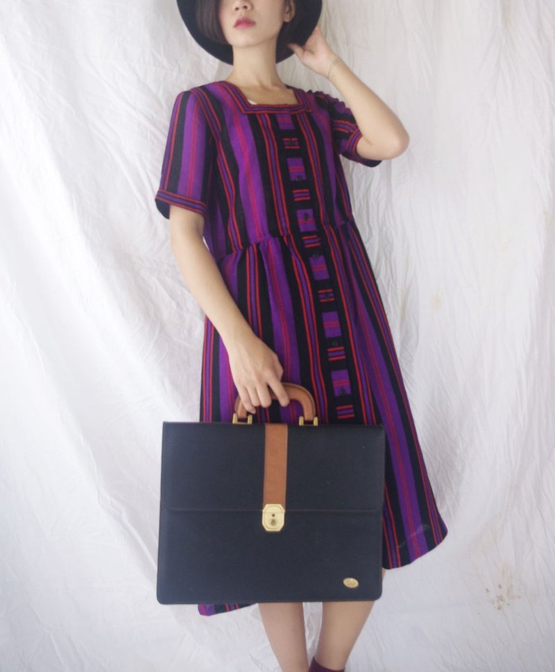 Treasure treasure ancient - mysterious purple and black striped ancient dress - ชุดเดรส - ผ้าฝ้าย/ผ้าลินิน สีม่วง