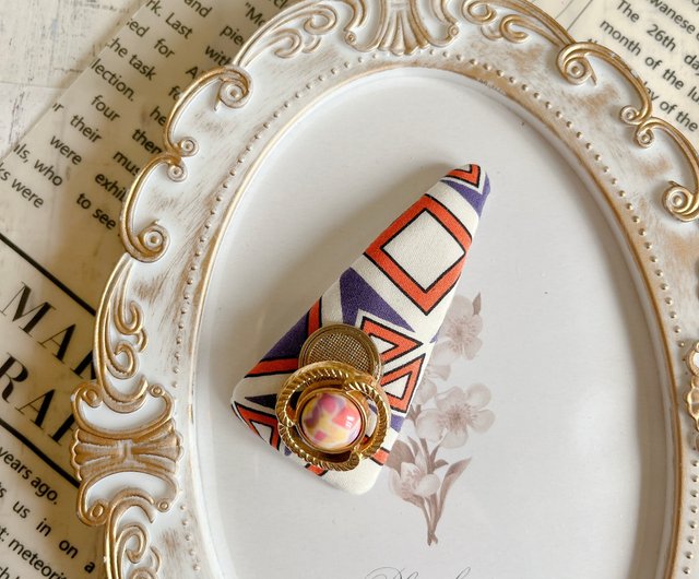 くまちゃんのヴィンテージボタン❤ピンクのかすみ草レジンのアンティーク調ヘアピン♪ f13d25fdce394ba79d1c73f9f57f4b