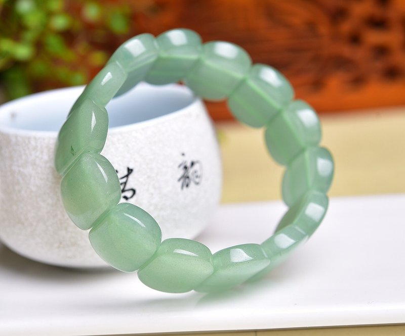 綠東林手排到貨 珠徑16*20m左右 - 手鍊/手環 - 水晶 