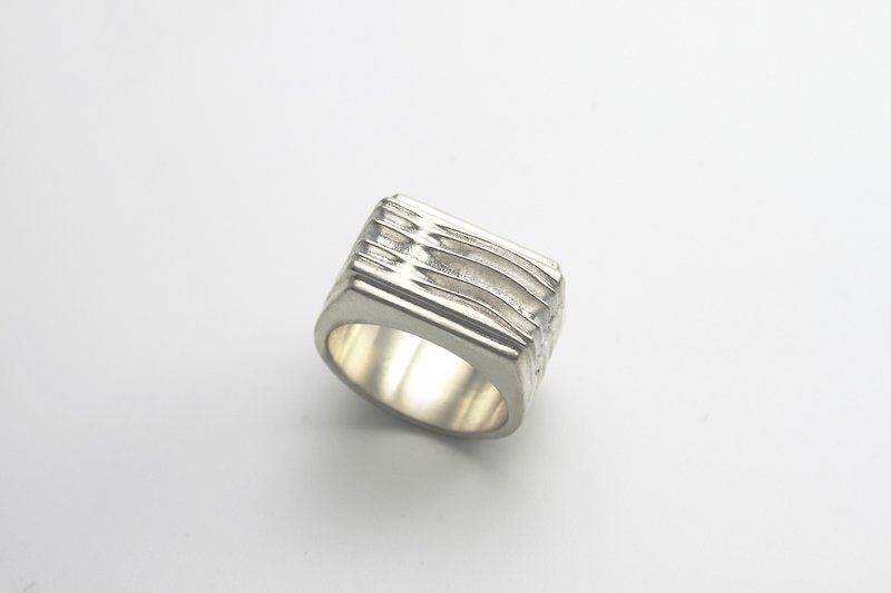 Wave - handmade sterling silver ring - แหวนทั่วไป - เงินแท้ สีใส