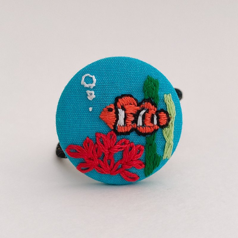 カクレクマノミの刺繍ヘアゴム - 髮夾/髮圈 - 棉．麻 橘色