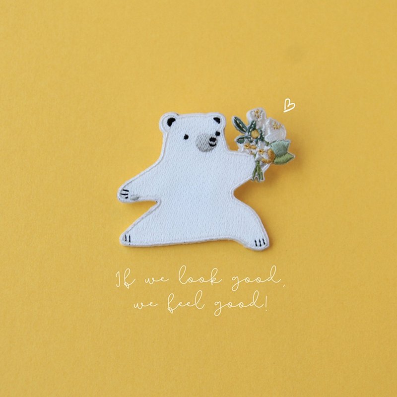 Leyan- Forest Party embroidery pin/Polar Bear French store manager - Badges & Pins - Thread White