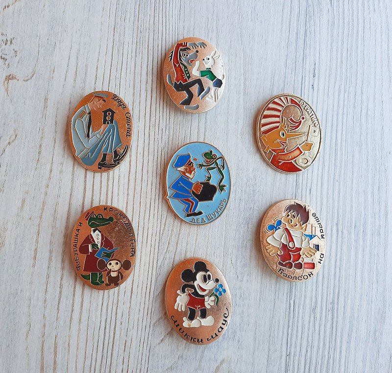 Soviet kids cartoon heroes pins aluminium set 7 badges vintage - Badges & Pins - Aluminum Alloy 