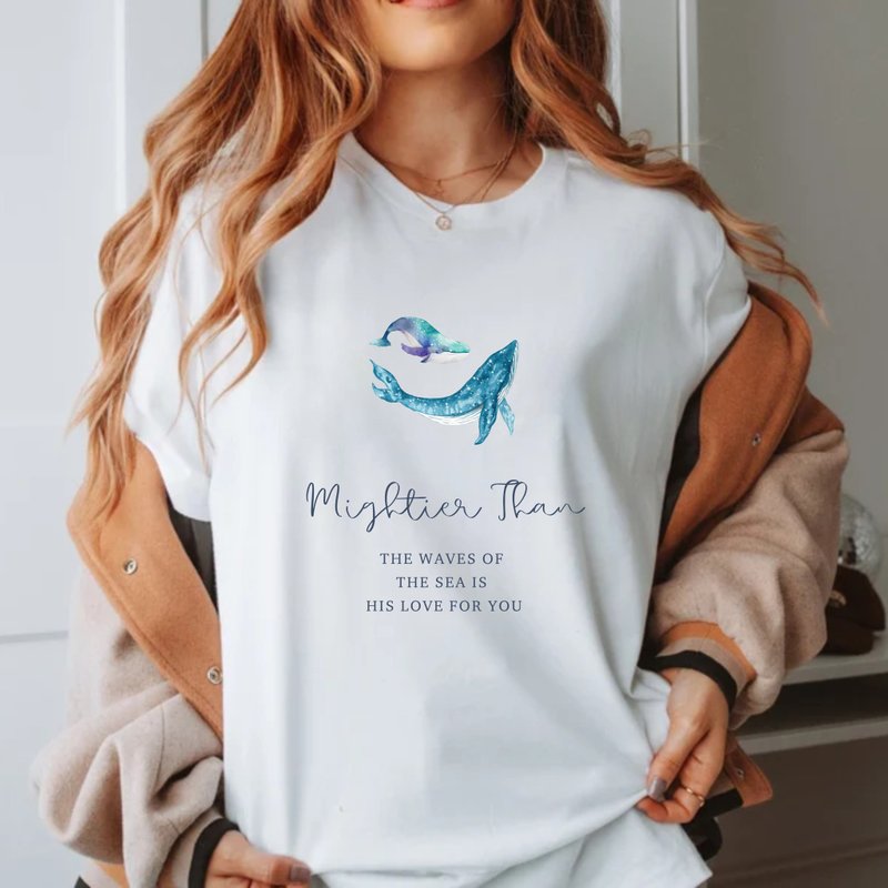 Mightier Than The Waves Whale Bible Verses Gospel Unisex Crop Top - เสื้อยืดผู้หญิง - ผ้าฝ้าย/ผ้าลินิน ขาว