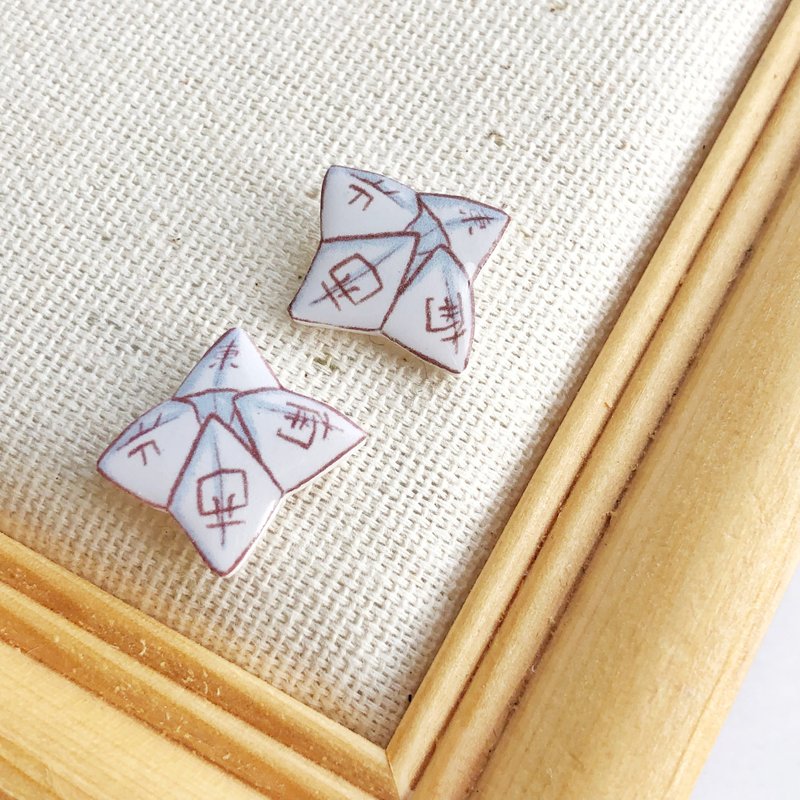 HKPaletteEarring - Southeast and Northwest (earrings) - ต่างหู - เรซิน ขาว