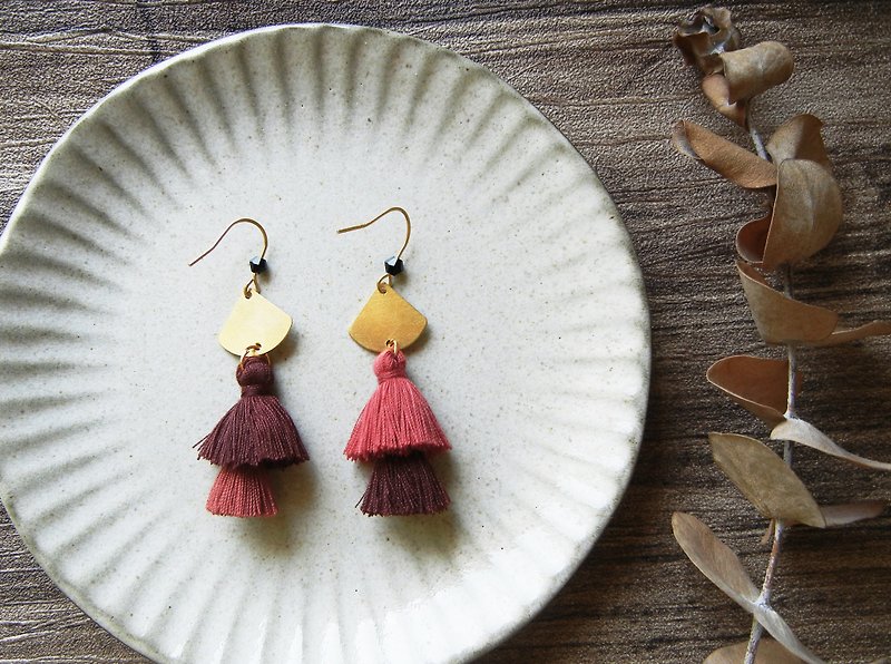 *coucoubird*dry rose double tassel earrings/color can be customized - ต่างหู - งานปัก สีแดง