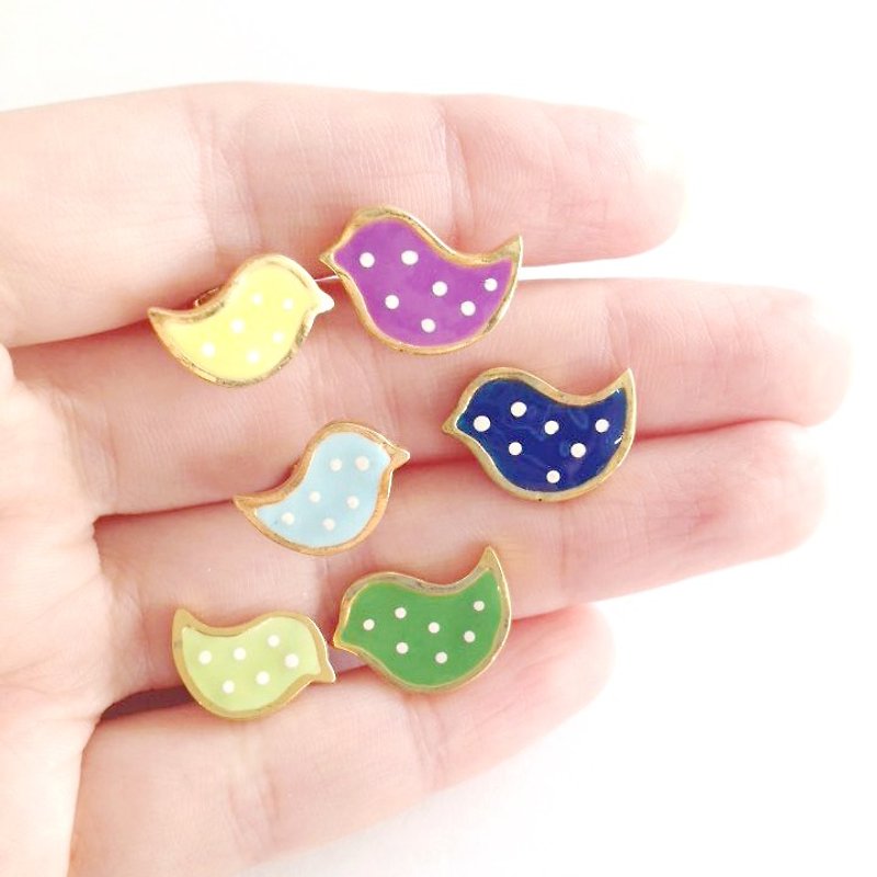 Polka dot baby bird stud earrings, Bird earrings, Polka dot baby chick stud earrings - Earrings & Clip-ons - Other Metals Multicolor