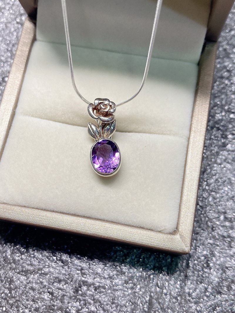 Amethyst Rose Flower Shape Pendant Pendant Necklace 925 Sterling Silver Handmade in Nepal - Necklaces - Crystal Purple