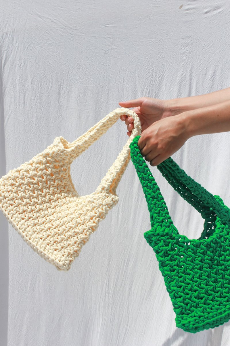 Chunky Everyday Shoulder Bag ,Crochet Bag ,T-Shirt Yarn ,Handmade Bag ,Gift - กระเป๋าถือ - วัสดุอีโค สีเขียว