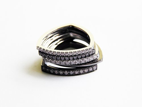irisjjewellery 925銀鍍18K白金鑲方晶鋯石戒指一隻
