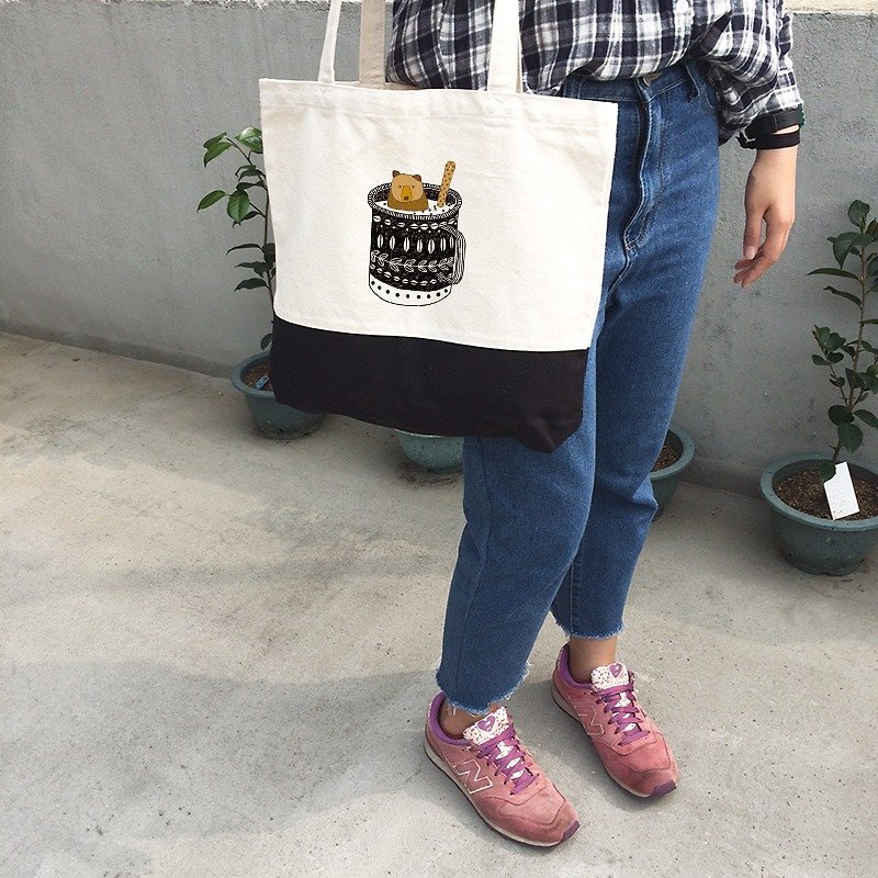 Tote bag-animal in cup - Messenger Bags & Sling Bags - Other Materials 