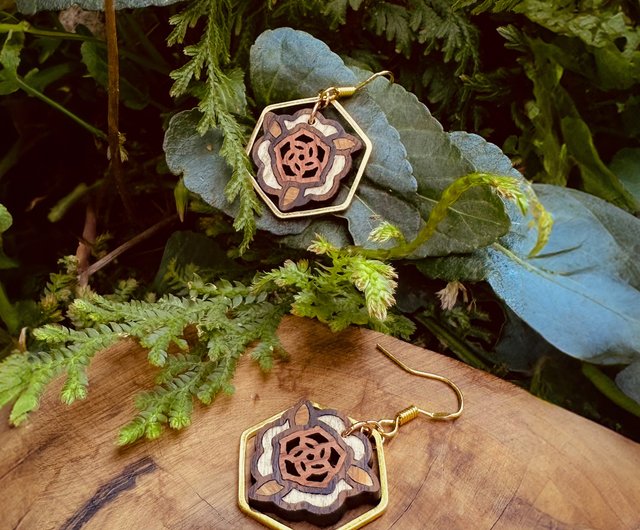 ブローチ◆象牙調 /大振り / バラ◆アイボリー 大正ロマン 帯留 根付 櫛 簪 象牙調 アイボリー 薔薇ブローチ 帯留め フラワー ローズ 細工彫