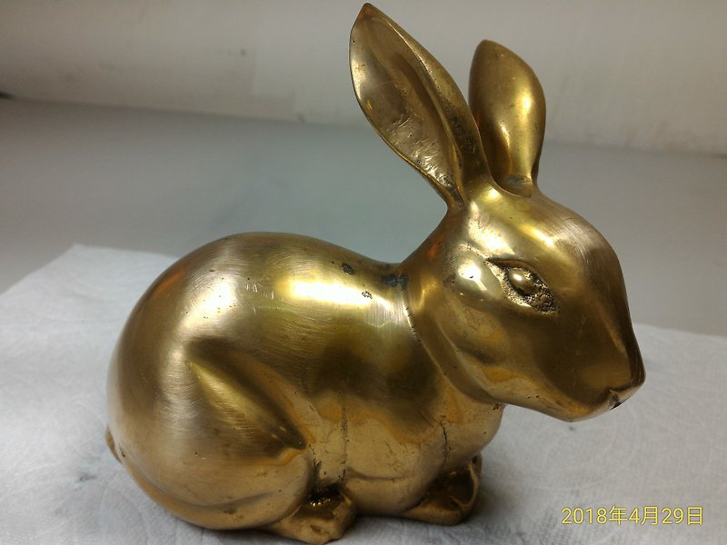 Early collection industrial wind old copper rabbit lucky gold rabbit paper ornaments - ตุ๊กตา - โลหะ 