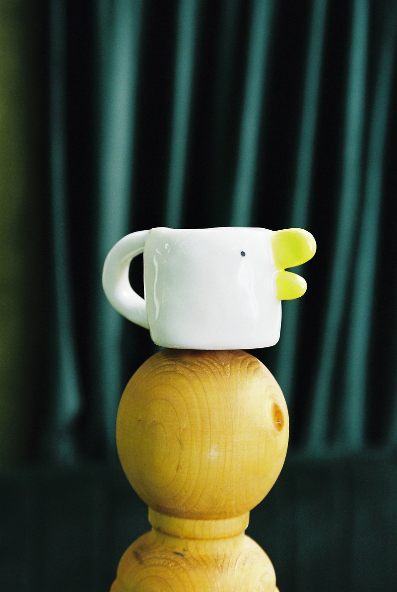 Lin Li's mother-in-law OLINLIO is just disobedient duck original ceramic cup - Pitchers - Pottery White