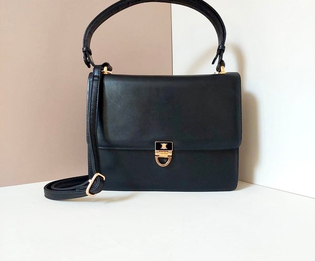 厳選中古品 CELINE（セリーヌ）ブラック トリオンフ ケリー レザー