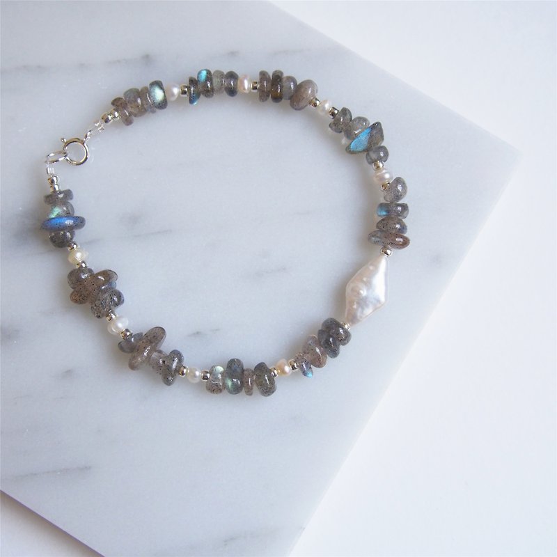 "KeepitPetite" temperament gift · · · Moonstone natural freshwater pearl bracelet bracelet · - สร้อยข้อมือ - กระดาษ สีเทา