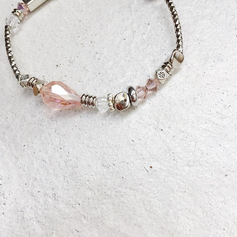 Zhu series of hot-air balloon - healing powder (synthetic quartz / Austrian crystal / pink bracelet / pink / gift) - Bracelets - Other Metals 