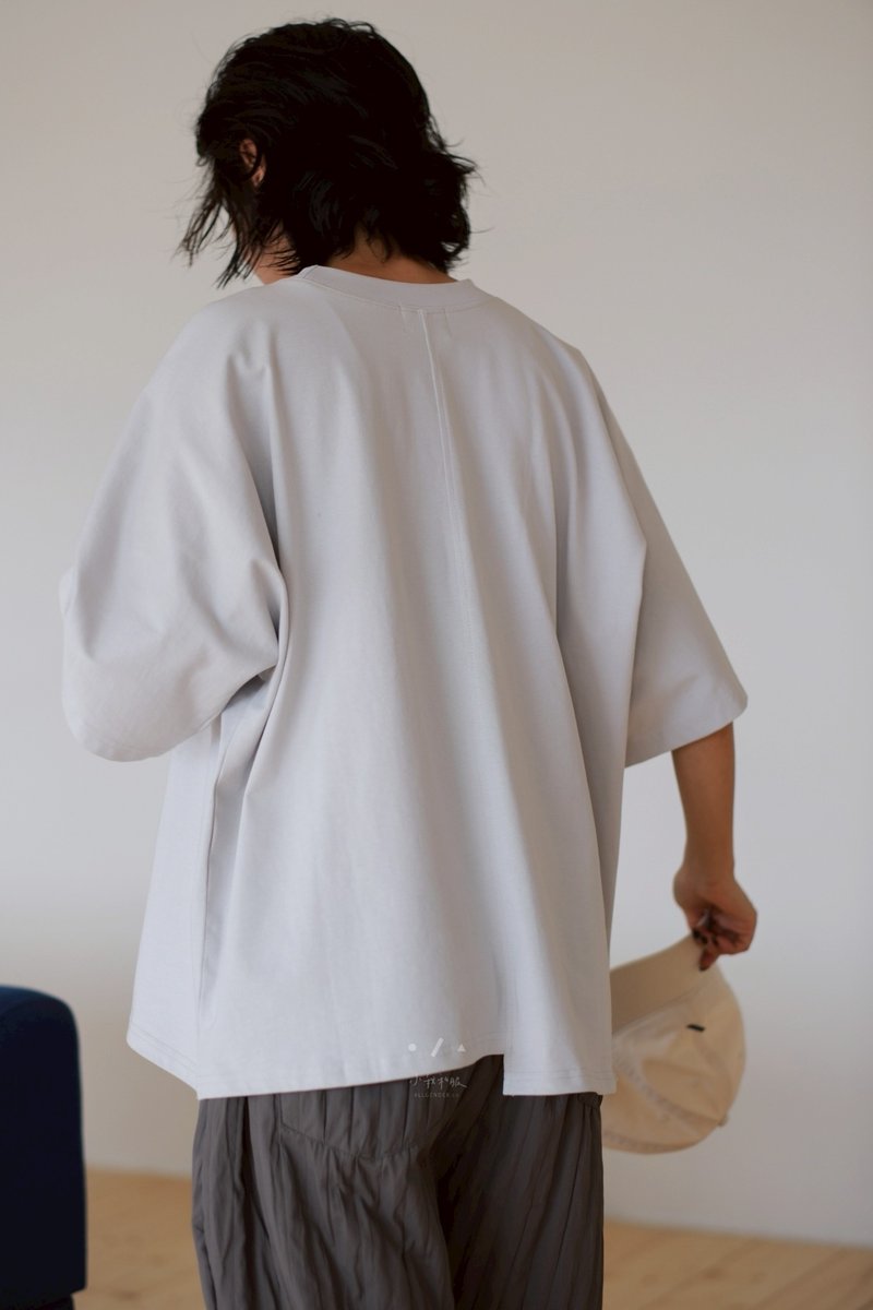 小我獨家 夏日琴通寧小領六分TEE - 2色 - 冰灰 現貨 - 女 T 恤 - 棉．麻 灰色