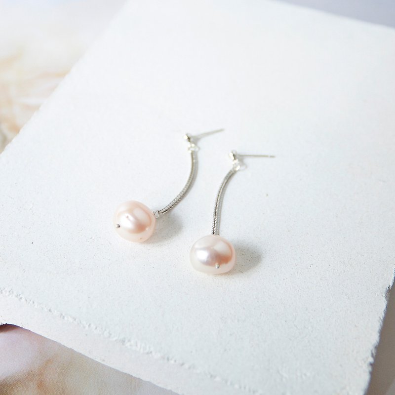 Handmade Freshwater Pearl with Sterling SilverDrop Earring, June Birthstone - Earrings & Clip-ons - Other Materials Pink