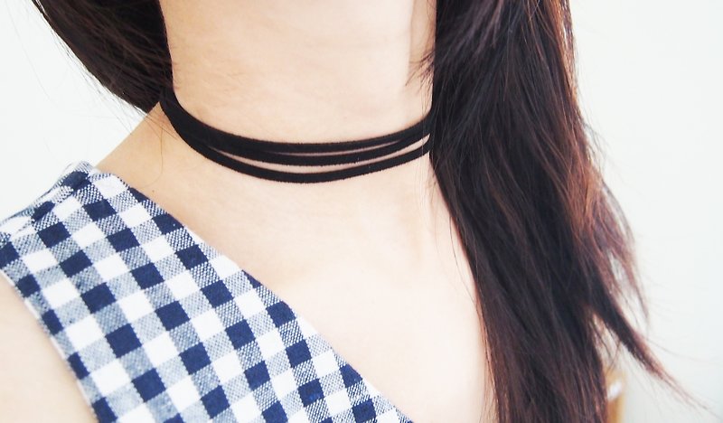 Triple-layering black suede choker/necklace - Necklaces - Other Materials Black