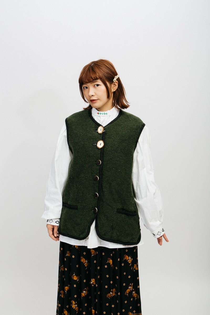 Tyrolean wool vest tyrolean vest vintage [First Love Sales Shop] Vintage F086 - เสื้อกั๊กผู้ชาย - ขนแกะ 