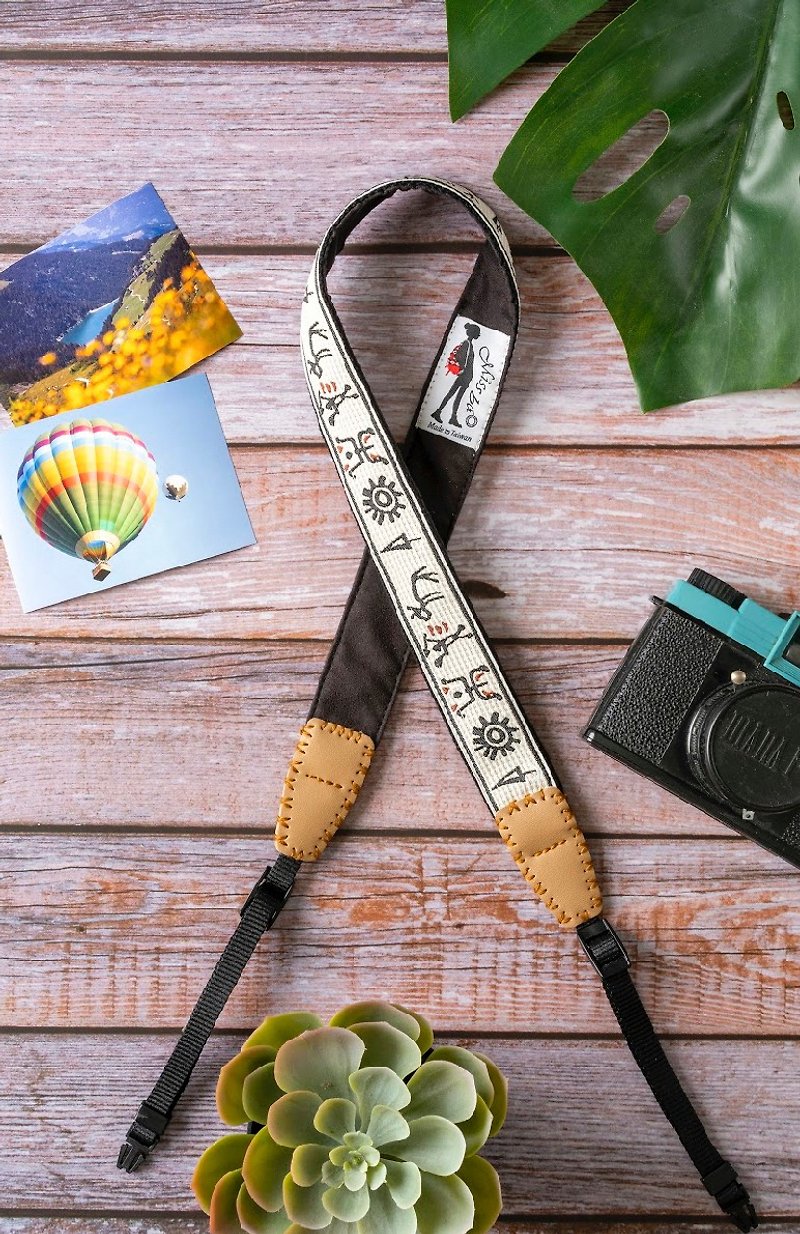 Missbao Handmade Workshop - Hand-sewn multi-purpose strap for stress relief - suitable for mobile phones, cameras, bags and water bottles - กล้อง - ผ้าฝ้าย/ผ้าลินิน ขาว