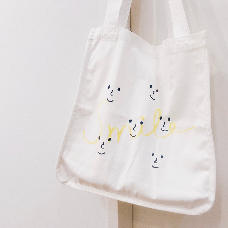 Smile is the power tote bag - Messenger Bags & Sling Bags - Cotton & Hemp White