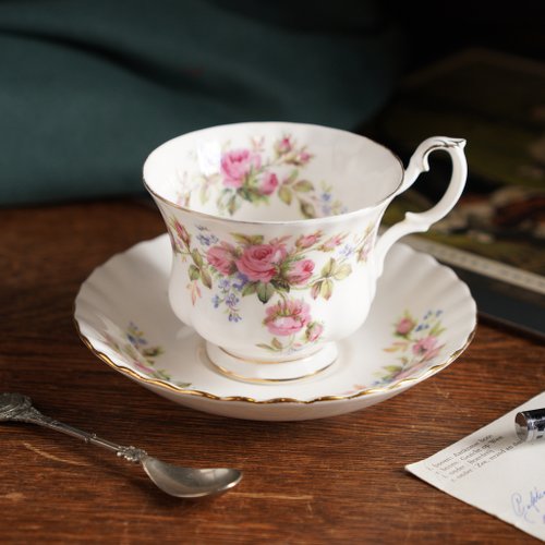 L&R 古董與珍奇老件 英國名瓷Royal Albert Moss Rose系列22k金骨瓷茶杯/咖啡杯組