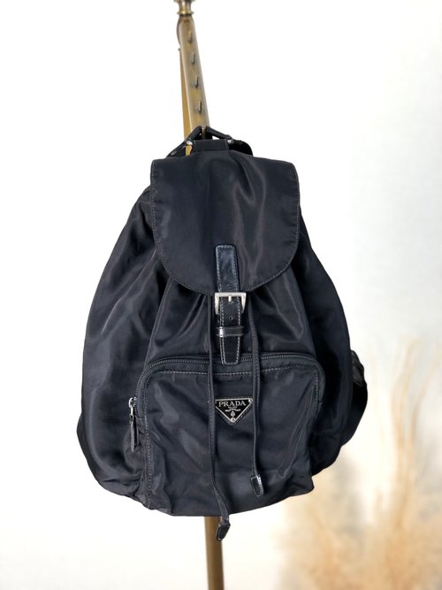 PRADA ブラック クラシックモデル バックパック 日本直送 名牌中古包 】PRADA プラダ バックパック ブラック