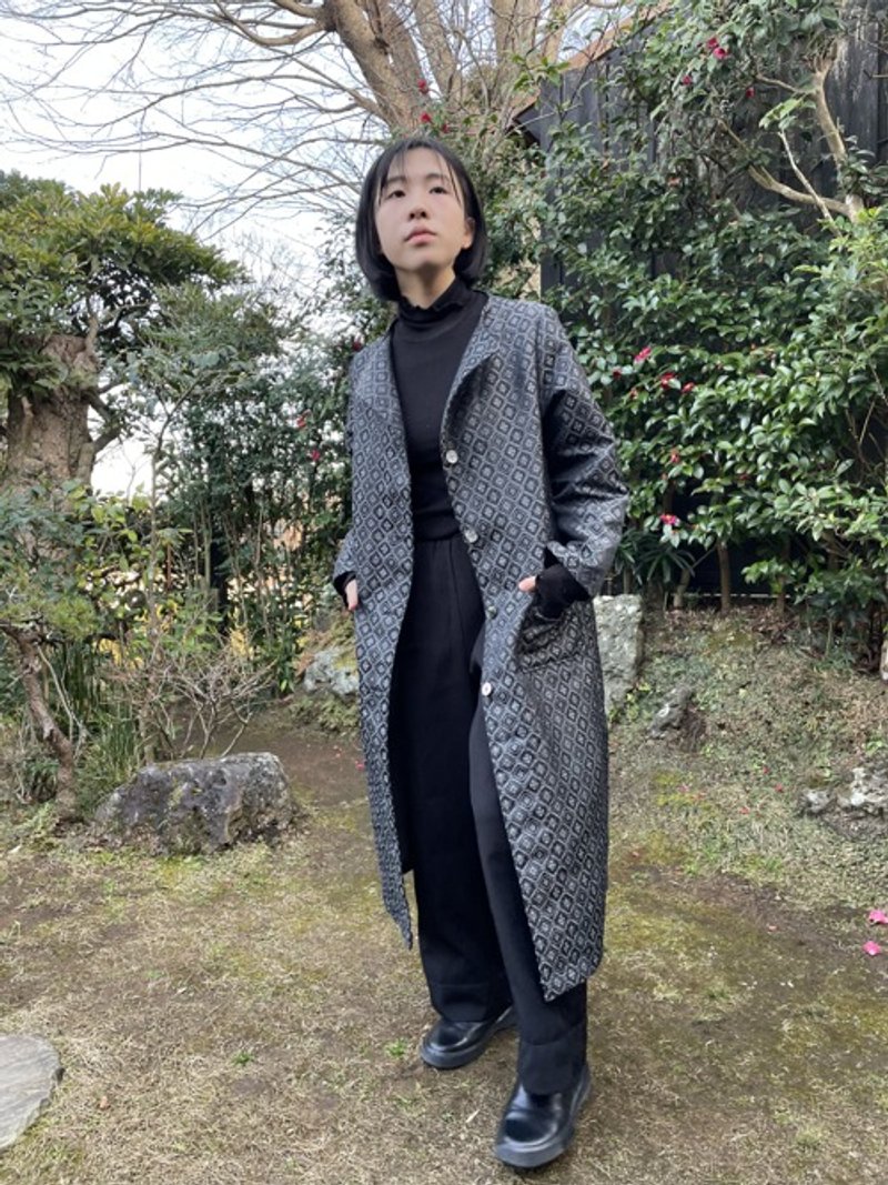 着物生地 春コート 黒とグレーの小紋 - 女西裝外套 - 羊毛 黑色