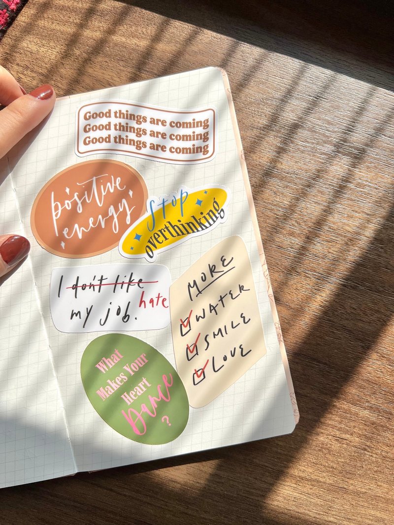 隨時來點正能量霧面貼紙 玄手寫｜Shan Lettering｜貼紙人氣榜 - Pinkoi